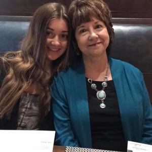 Meet your Posher, Brooke